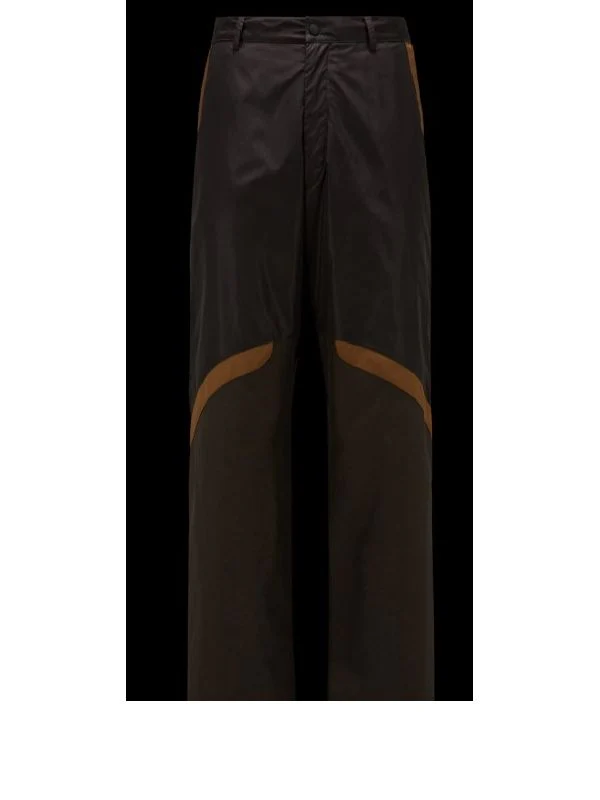 Back Logo Patch Detail
Trousers - Image 2