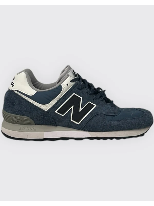 576 Low-Top Sneakers