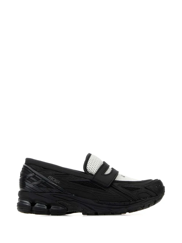 New Balance Black Low Top Sneakers